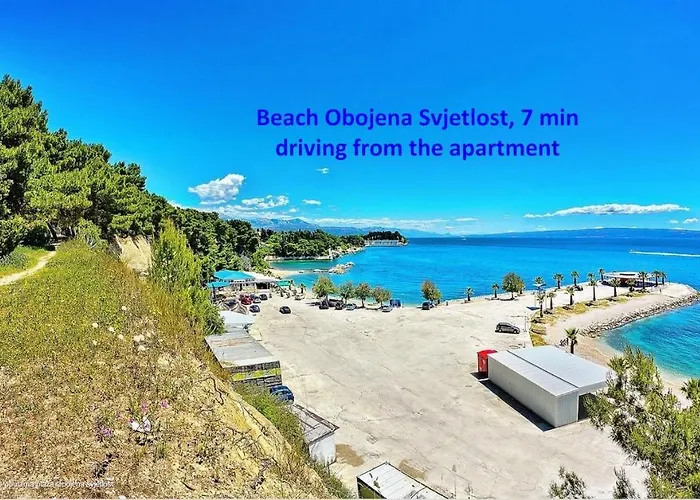 Comfortable Modern With Shaded Patio * 스플리트