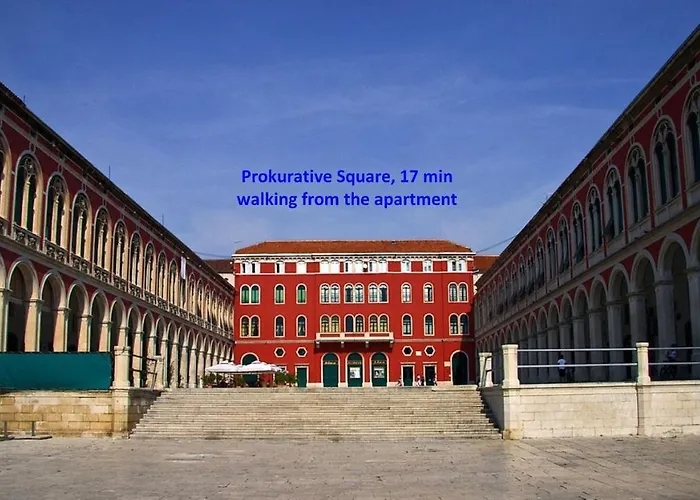 아파트 Comfortable Modern With Shaded Patio 스플리트