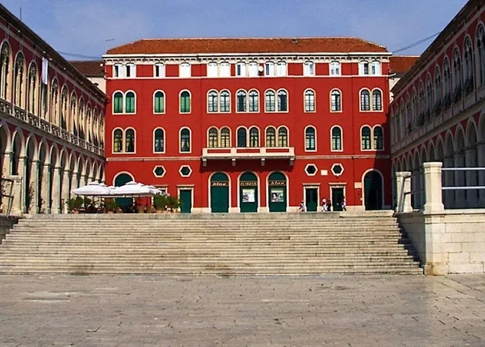 아파트 Comfortable Modern With Shaded Patio *