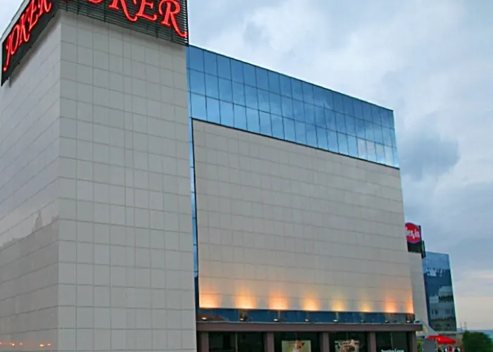 아파트 Comfortable Modern With Shaded Patio *