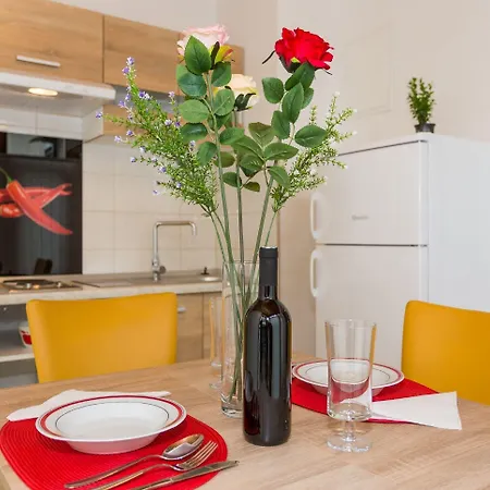 Lejlighed Comfortable Modern With Shaded Patio